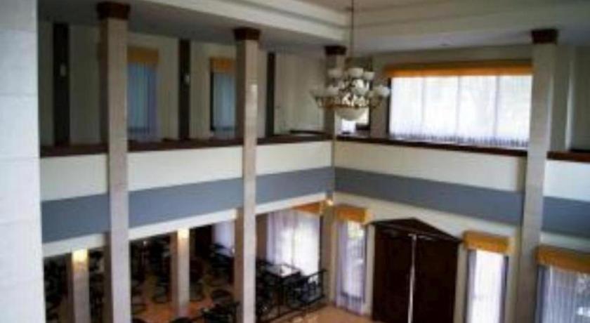 Grand Sumatera Hotel Surabaya Exterior foto
