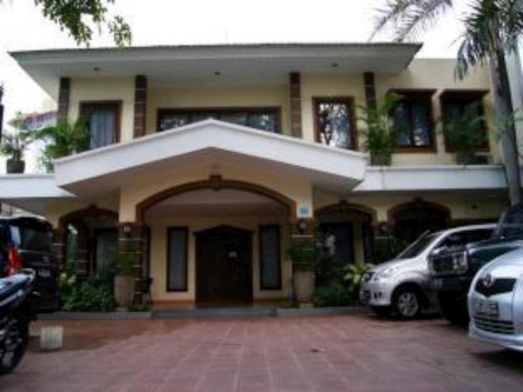 Grand Sumatera Hotel Surabaya Exterior foto